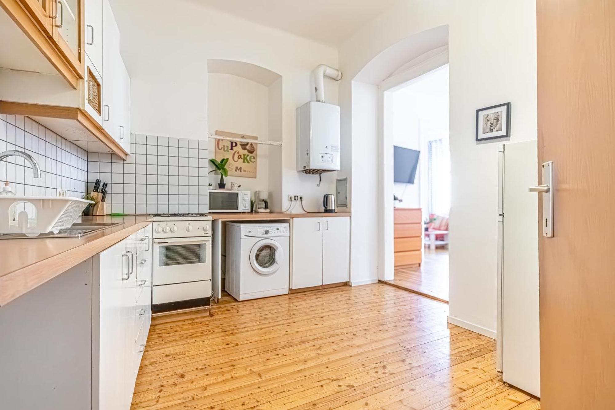 Apartament Simple Near Wiener Stadthalle